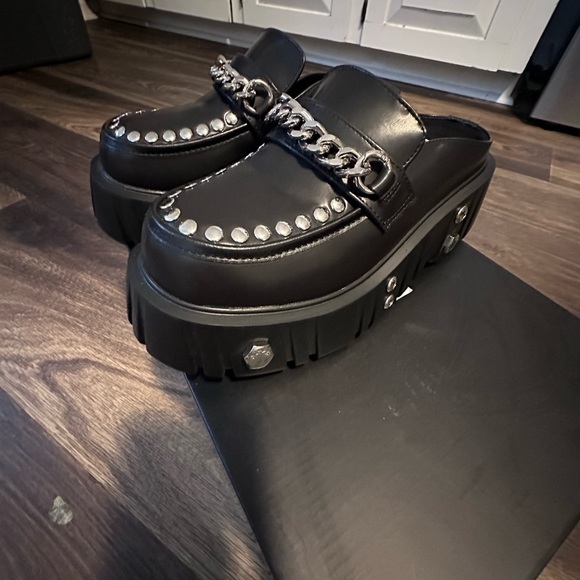 T.U.K Black Loafers with Silver Chain - Picture 2 of 8